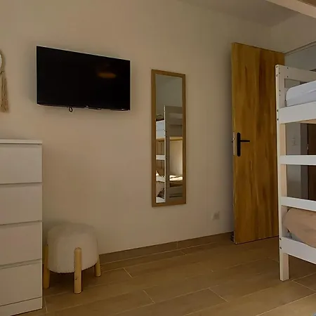 Holiday home Renovee 3 Chambres, Proche Avec Wifi, Menage Et Linge Inclus - Fr-1-323-507 *